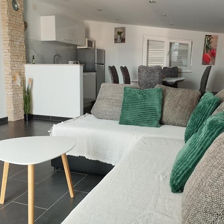Apartman Nella Biograd Na Moru Luaran gambar